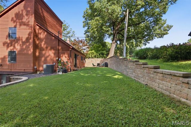 110 Autumn Lane, Belleville, IL 62223