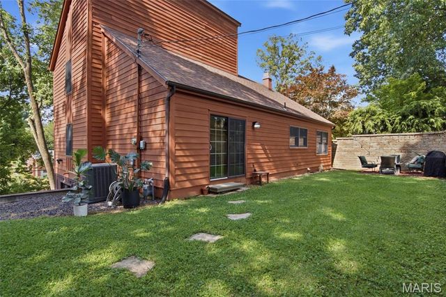 110 Autumn Lane, Belleville, IL 62223