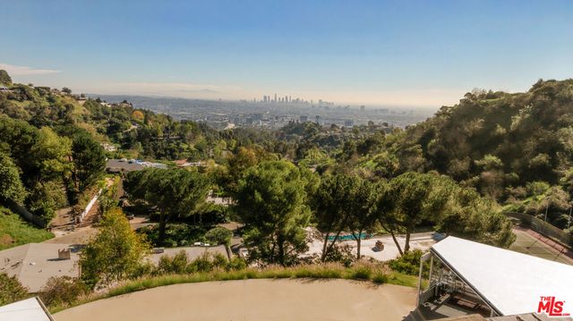 7300 Mulholland Drive, Los Angeles, CA 90046