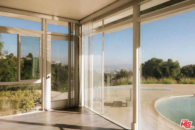 7300 Mulholland Drive, Los Angeles, CA 90046