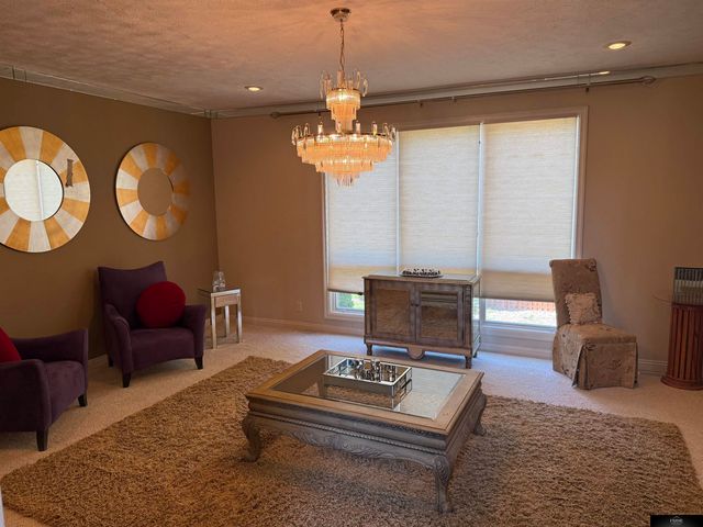 936 S 181 Street, Elkhorn, NE 68022