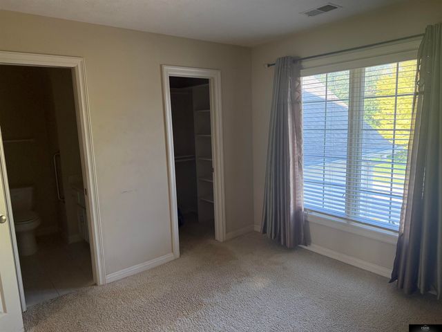 936 S 181 Street, Elkhorn, NE 68022