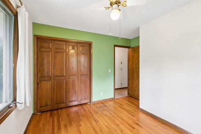 220 CLOVERDALE Drive, Council Bluffs, IA 51503