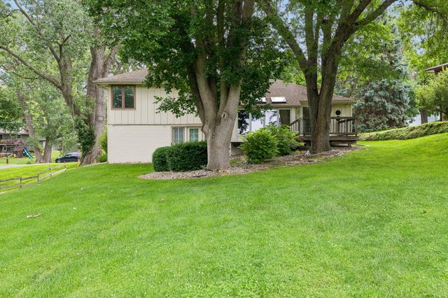 220 CLOVERDALE Drive, Council Bluffs, IA 51503