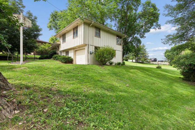 220 CLOVERDALE Drive, Council Bluffs, IA 51503