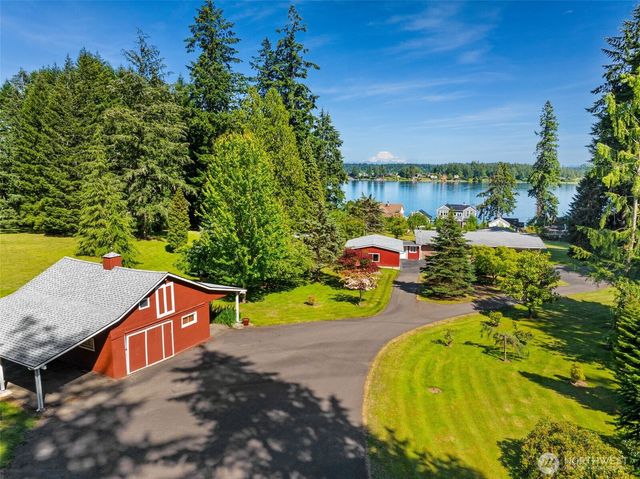 8006 Urquhart Street NW, Olympia, WA 98502