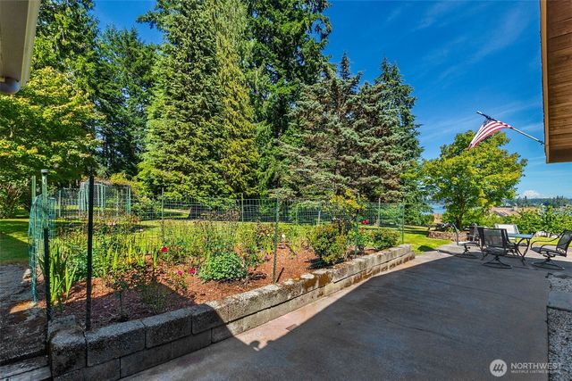 8006 Urquhart Street NW, Olympia, WA 98502