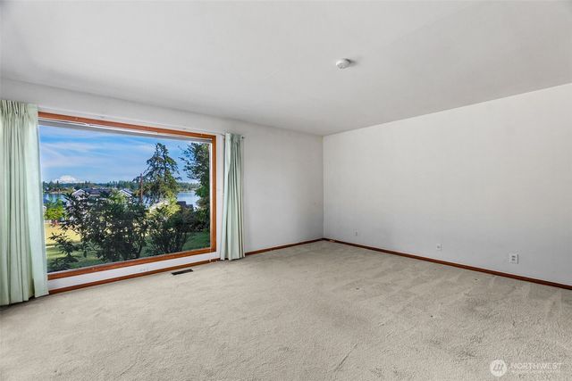 8006 Urquhart Street NW, Olympia, WA 98502