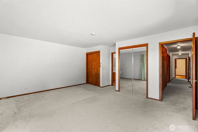 8006 Urquhart Street NW, Olympia, WA 98502