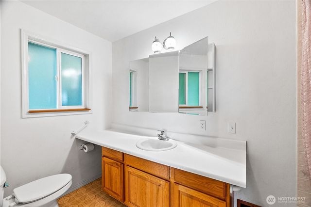 8006 Urquhart Street NW, Olympia, WA 98502