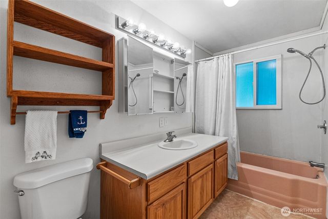8006 Urquhart Street NW, Olympia, WA 98502