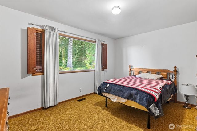 8006 Urquhart Street NW, Olympia, WA 98502