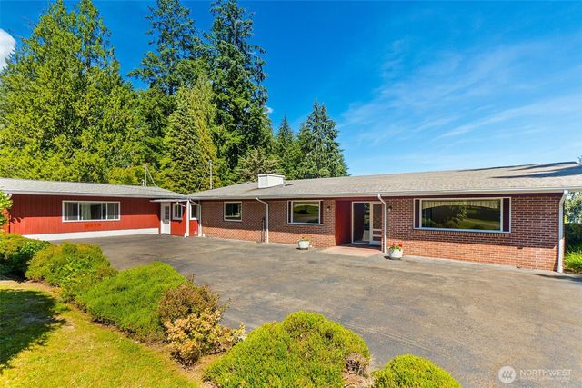 8006 Urquhart Street NW, Olympia, WA 98502