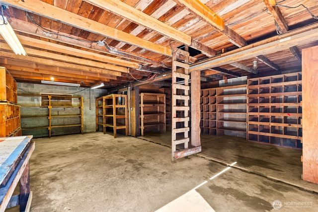 8006 Urquhart Street NW, Olympia, WA 98502