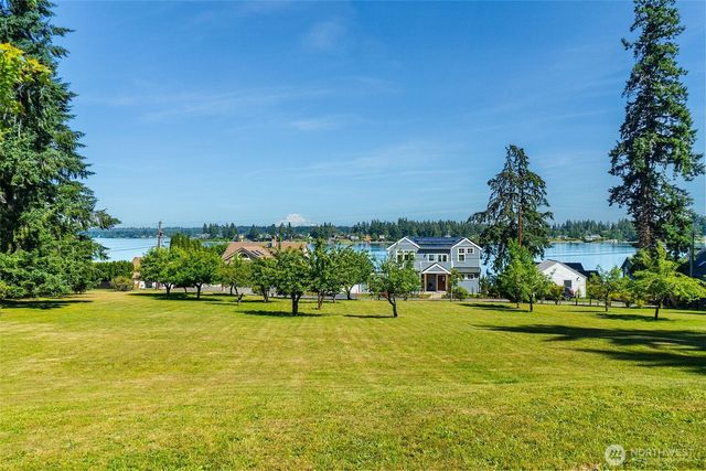 8006 Urquhart Street NW, Olympia, WA 98502