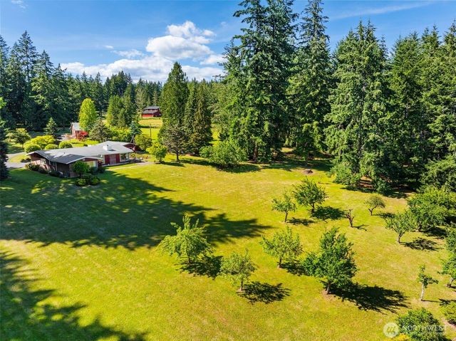 8006 Urquhart Street NW, Olympia, WA 98502