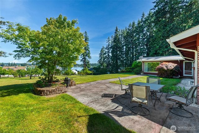 8006 Urquhart Street NW, Olympia, WA 98502