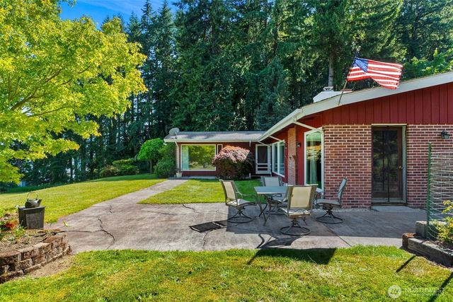 8006 Urquhart Street NW, Olympia, WA 98502