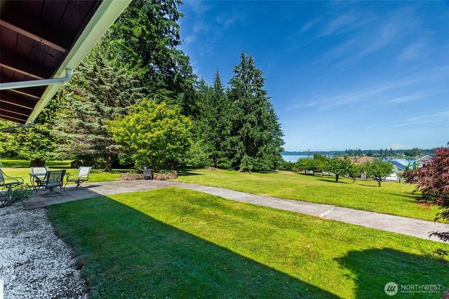 8006 Urquhart Street NW, Olympia, WA 98502