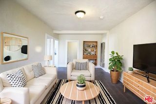 566 N Juanita Avenue, Los Angeles, CA 90004