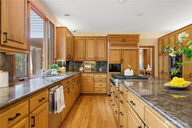 6265 160th Avenue SE, Bellevue, WA 98006