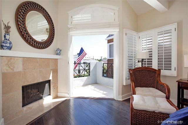 441 Carnation Avenue, Corona Del Mar, CA 92625