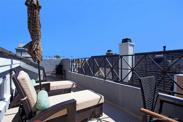 441 Carnation Avenue, Corona Del Mar, CA 92625
