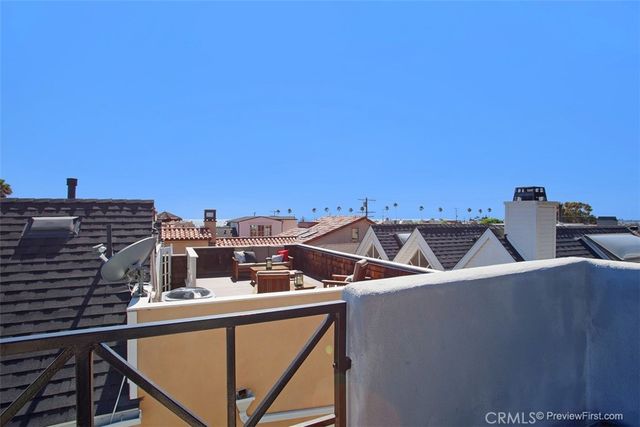 441 Carnation Avenue, Corona Del Mar, CA 92625