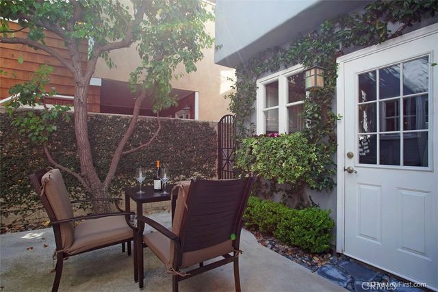441 Carnation Avenue, Corona Del Mar, CA 92625