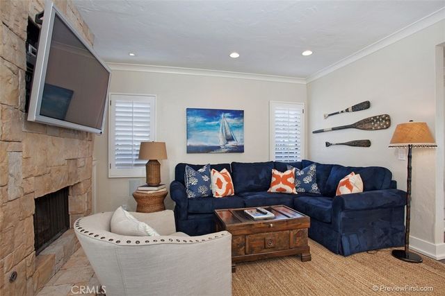 441 Carnation Avenue, Corona Del Mar, CA 92625