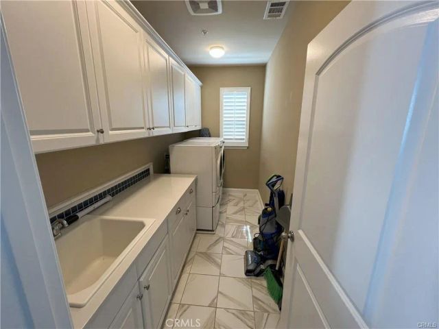4866 Stoneglen Avenue, Fontana, CA 92336