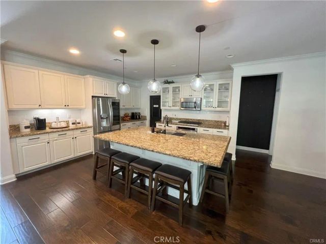 4866 Stoneglen Avenue, Fontana, CA 92336