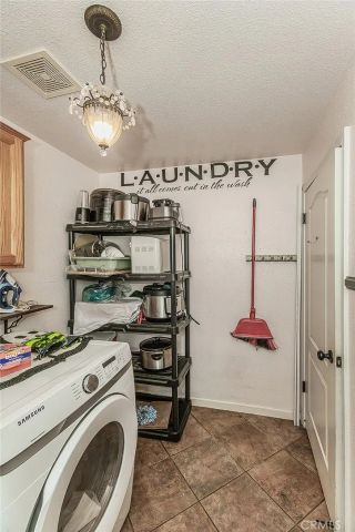 671 Cambria Lane, Lemoore, CA 93245