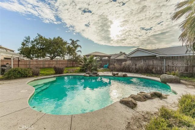 671 Cambria Lane, Lemoore, CA 93245