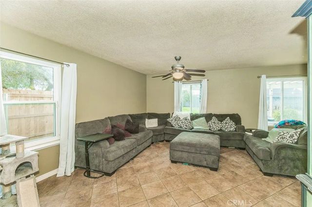 671 Cambria Lane, Lemoore, CA 93245
