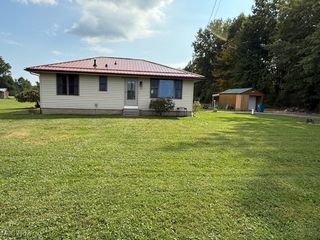 884 Housel Craft, Cortland, OH 44410