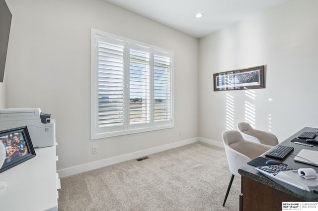 21746 Bayshore Drive, Columbus, NE 68601