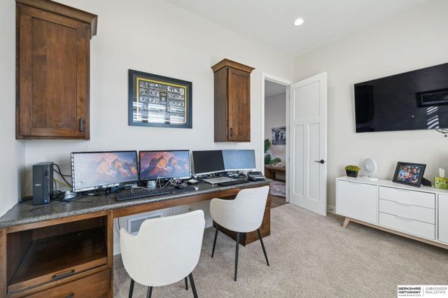 21746 Bayshore Drive, Columbus, NE 68601