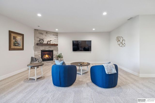 21746 Bayshore Drive, Columbus, NE 68601