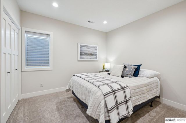 21746 Bayshore Drive, Columbus, NE 68601