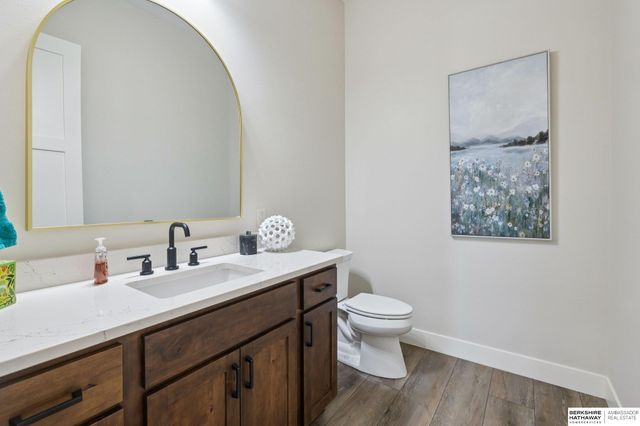 21746 Bayshore Drive, Columbus, NE 68601