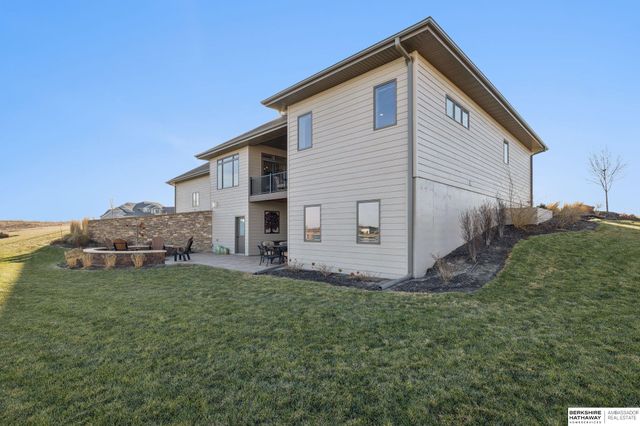 21746 Bayshore Drive, Columbus, NE 68601