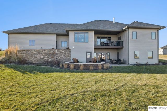 21746 Bayshore Drive, Columbus, NE 68601