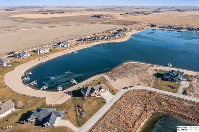 21746 Bayshore Drive, Columbus, NE 68601