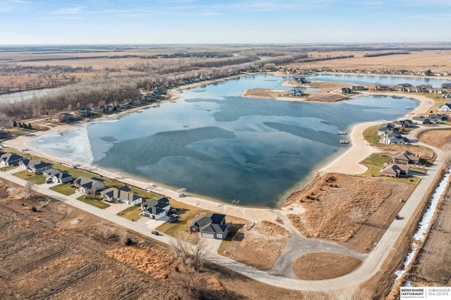 21746 Bayshore Drive, Columbus, NE 68601