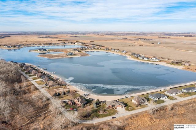 21746 Bayshore Drive, Columbus, NE 68601