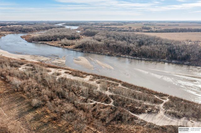 21746 Bayshore Drive, Columbus, NE 68601