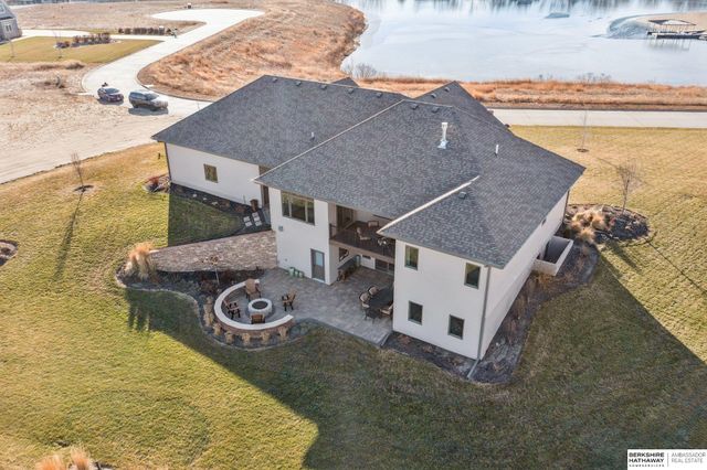 21746 Bayshore Drive, Columbus, NE 68601