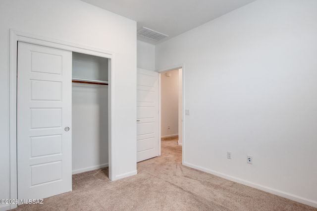 7845 S Sugarbend Drive, Tucson, AZ 85757