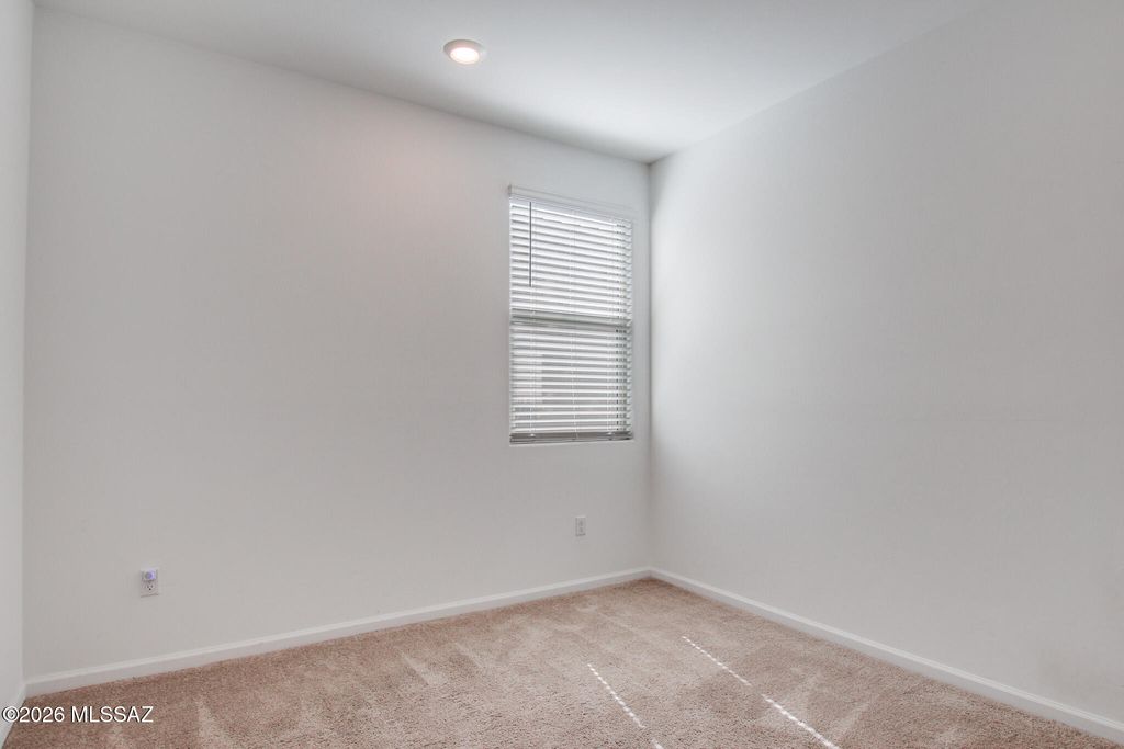 Image 14 of property listing at 7845 S Sugarbend Drive, Tucson, AZ 85757